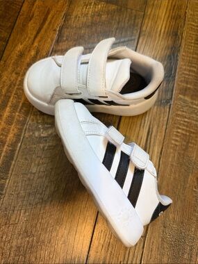 Toddler Adidas size 8K